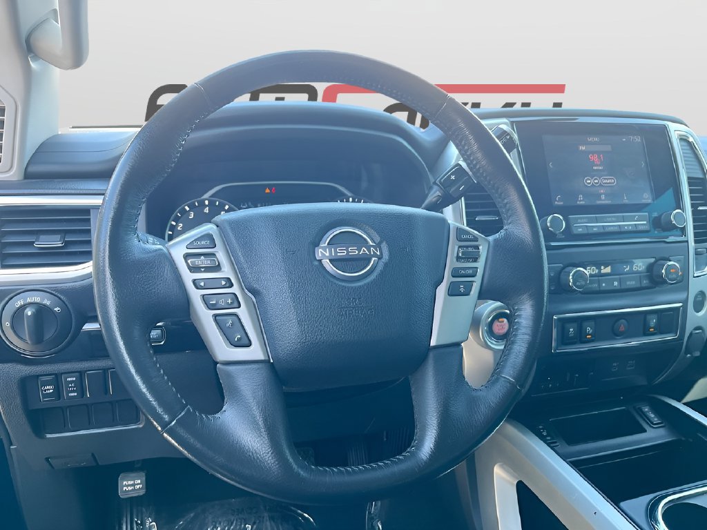 Used 2024 Nissan Titan SV w/ SV Convenience Package RWD image 11