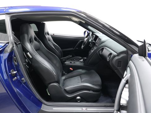 Used 2014 Nissan GT-R Premium image 69