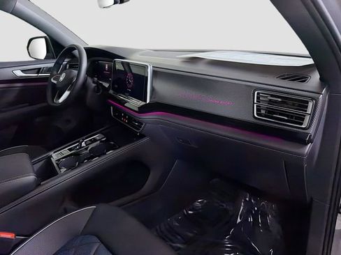 New 2026 Volkswagen Atlas Cross Sport SEL Premium R-Line image 31