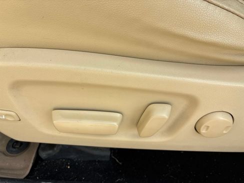Used 2017 Toyota Highlander XLE FWD image 5