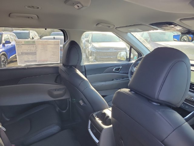 New 2026 Kia Carnival EX FWD image 30