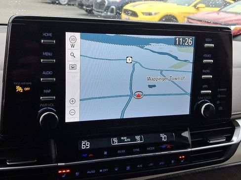 Certified 2021 Toyota Sienna Platinum image 23