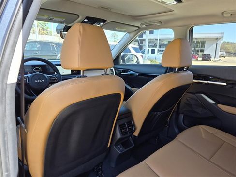 Used 2024 Kia Seltos SX w/ SX Sunroof Package image 21