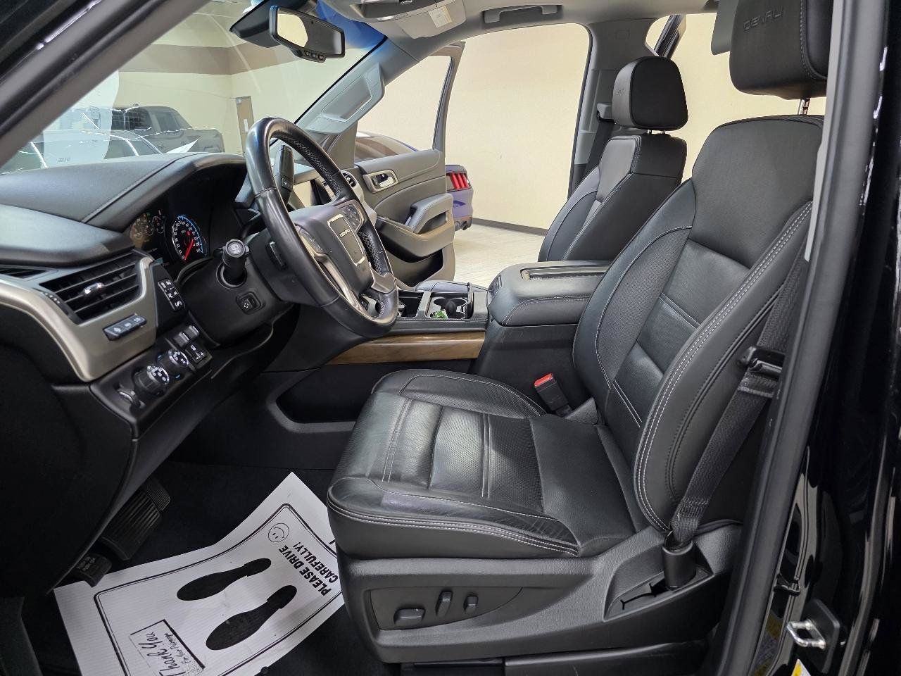 Used 2019 GMC Yukon Denali w/ Open Road Package AWD/4WD image 17