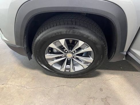 Used 2025 Chevrolet Equinox LT w/ Convenience Package II AWD/4WD image 30