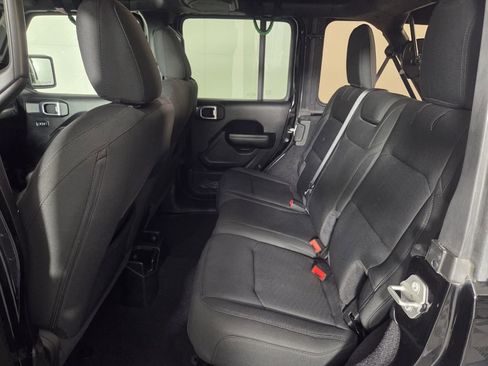 Used 2021 Jeep Wrangler Unlimited Sport AWD/4WD image 22