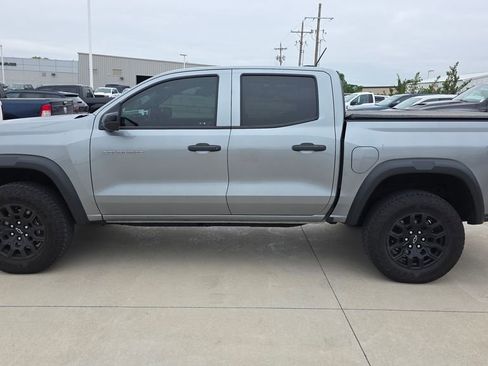 Used 2023 Chevrolet Colorado Trail Boss w/ Technology Package AWD/4WD image 2