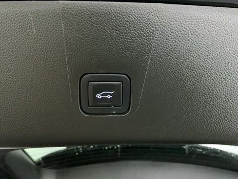 Used 2019 Chevrolet Traverse LT w/ LT Premium Package image 35