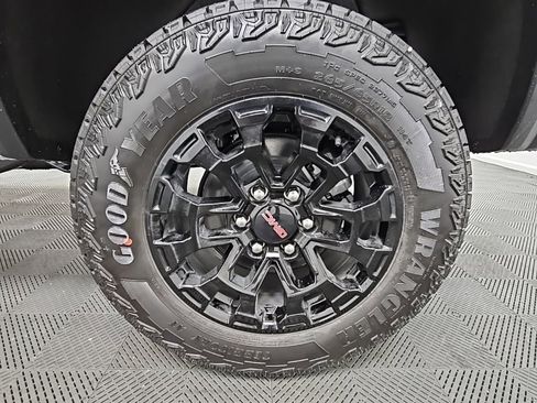 New 2026 GMC Canyon Elevation w/ Convenience Package image 41