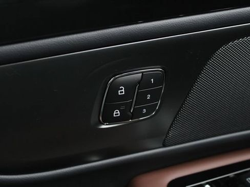 New 2026 Lincoln Nautilus Reserve image 4