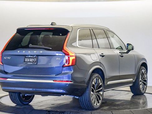 New 2026 Volvo XC90 B6 Plus w/ Protection Package Premier AWD/4WD image 5