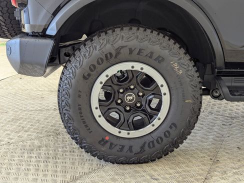 New 2026 Ford Bronco Outer Banks w/ Sasquatch Package AWD/4WD image 11