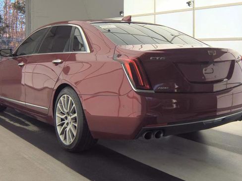 Used 2018 Cadillac CT6 Luxury image 9