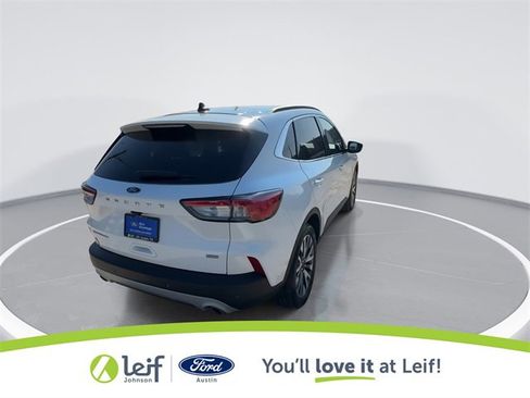 Used 2020 Ford Escape Titanium image 10