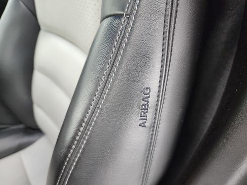 Used 2007 Chevrolet Corvette Coupe w/ Preferred Equipment Group image 44