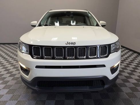 Used 2020 Jeep Compass Latitude w/ Cold Weather Group AWD/4WD image 4