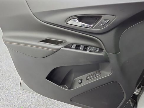 Used 2022 Chevrolet Equinox Premier AWD/4WD image 30