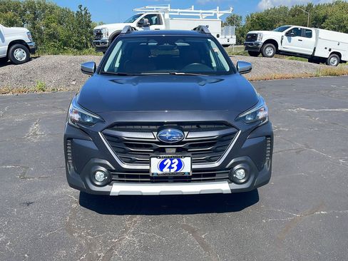 Used 2023 Subaru Outback Touring AWD/4WD image 8