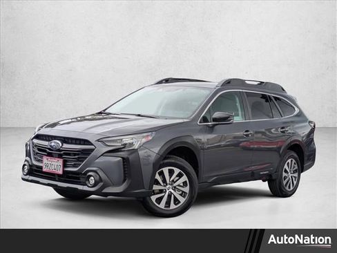 Used 2025 Subaru Outback Premium image 1