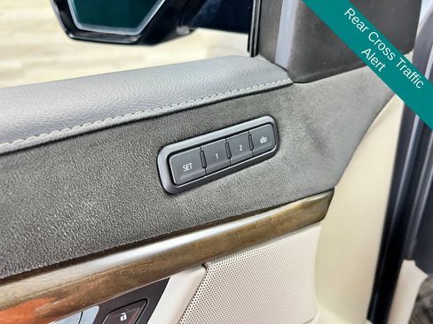 Used 2019 Cadillac Escalade Premium Luxury w/ Escalade Sport Edition AWD/4WD image 28