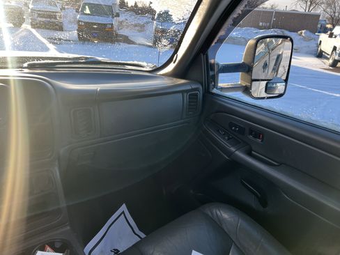 Used 2007 Chevrolet Silverado 3500 LT w/ Heavy-Duty Power Package image 15