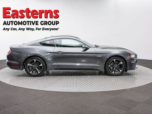 Used 2019 Ford Mustang Coupe RWD image 4