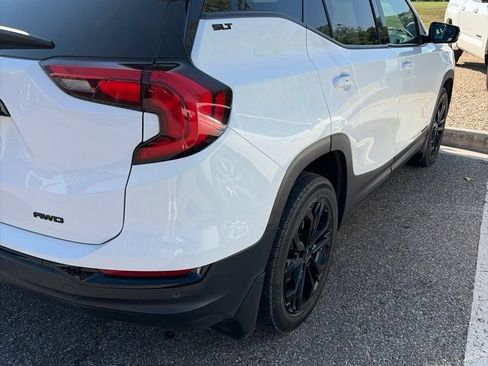 Used 2021 GMC Terrain SLT w/ Elevation Edition AWD/4WD image 3