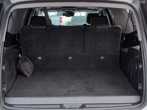 Used 2016 Cadillac Escalade ESV Luxury image 13