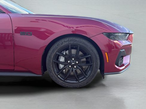 Used 2025 Ford Mustang GT Premium RWD image 18