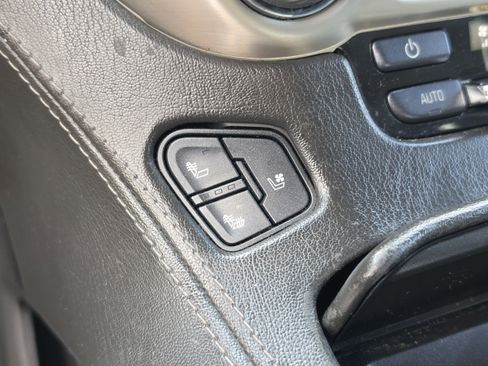 Used 2020 GMC Yukon XL Denali RWD image 29