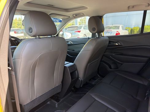 Used 2024 Chevrolet Trax ACTIV w/ Sunroof Package FWD image 13