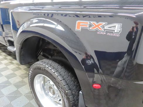 Used 2025 Ford F450 King Ranch w/ FX4 Off-Road Package image 39