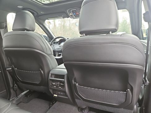 New 2026 Jeep Grand Cherokee Limited image 18