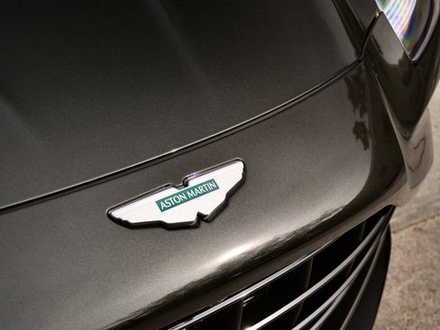 Used 2025 Aston Martin V8 Vantage Coupe RWD image 13
