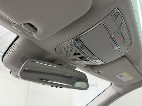 Used 2015 Mercedes-Benz S 550 Sedan image 78
