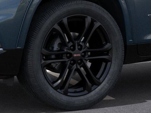 New 2026 GMC Acadia Denali image 9