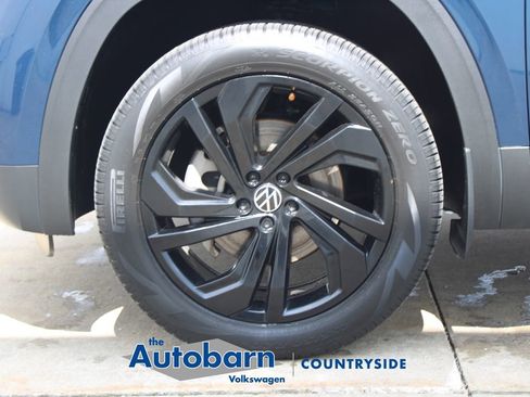 Certified 2023 Volkswagen Atlas SE w/ Black Wheel Package AWD/4WD image 30