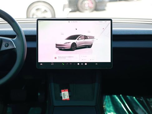 Used 2025 Tesla Model 3 Long Range AWD/4WD image 25