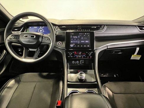 Certified 2024 Jeep Grand Cherokee L Laredo image 21