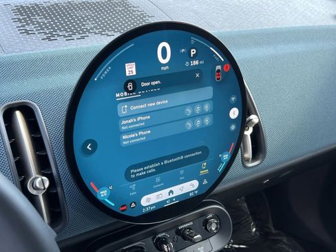 Certified 2025 MINI Cooper Countryman S image 17