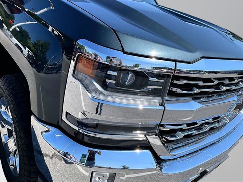 Used 2017 Chevrolet Silverado 1500 LTZ w/ LTZ Plus Package AWD/4WD image 30