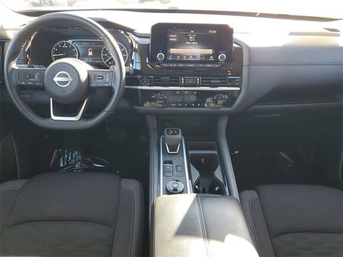 Certified 2025 Nissan Pathfinder SV image 19