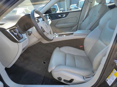 Used 2022 Volvo S60 B5 Inscription w/ Advanced Package image 12