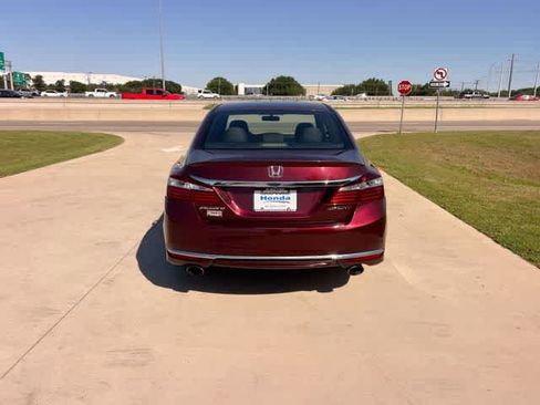 Used 2016 Honda Accord Sport image 6
