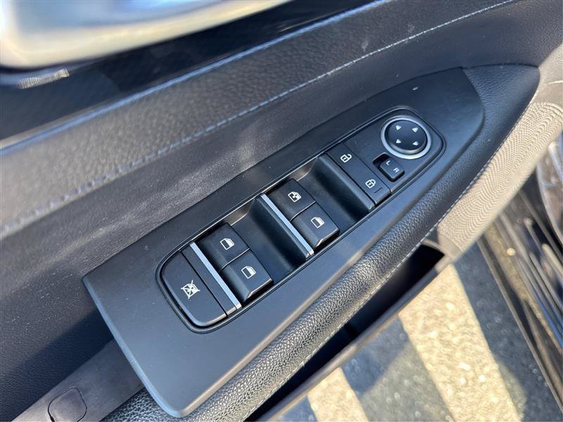 Used 2022 Kia Forte GT-Line FWD image 32