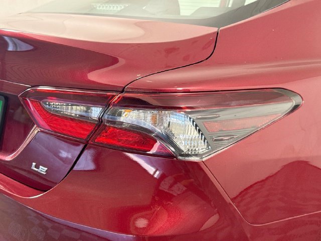 Used 2021 Toyota Camry LE FWD image 32