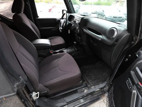 Used 2015 Jeep Wrangler Sport AWD/4WD image 10