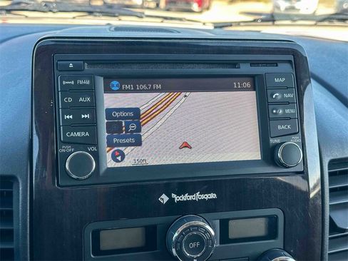 Used 2014 Nissan Titan SL image 30