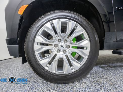 Used 2023 Chevrolet Suburban RST w/ Luxury Package AWD/4WD image 49