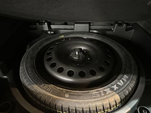 Used 2021 Cadillac XT4 Premium Luxury w/ Cold Weather Package image 28